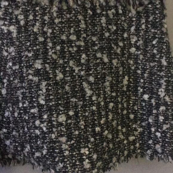 Chanel tweed trumpet skirt - Picture 2 of 5